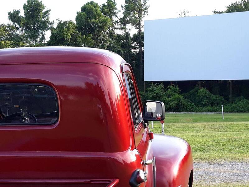 Kenda Drive-In Movie Theater in Marshall