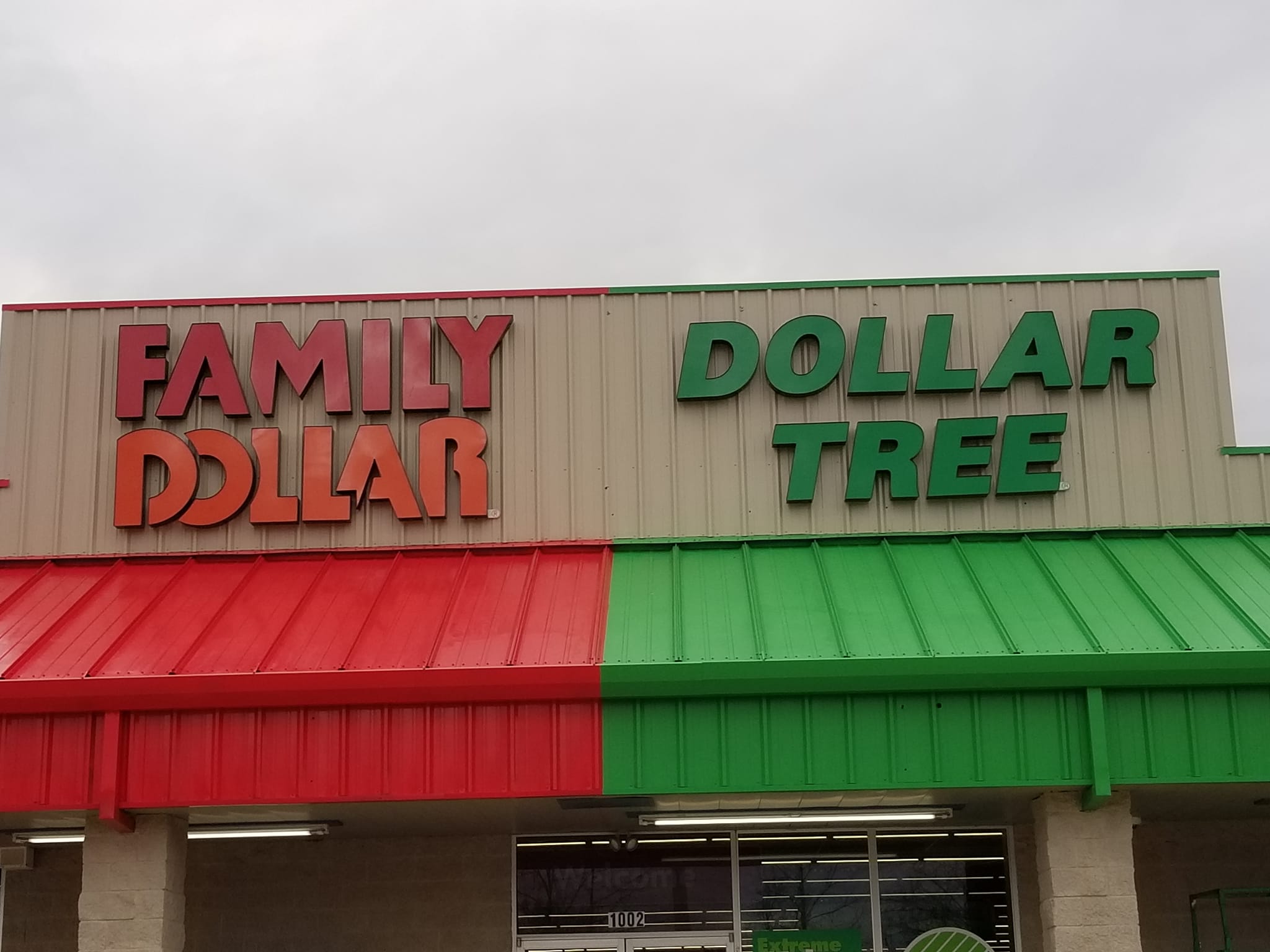 Family Dollar Tree