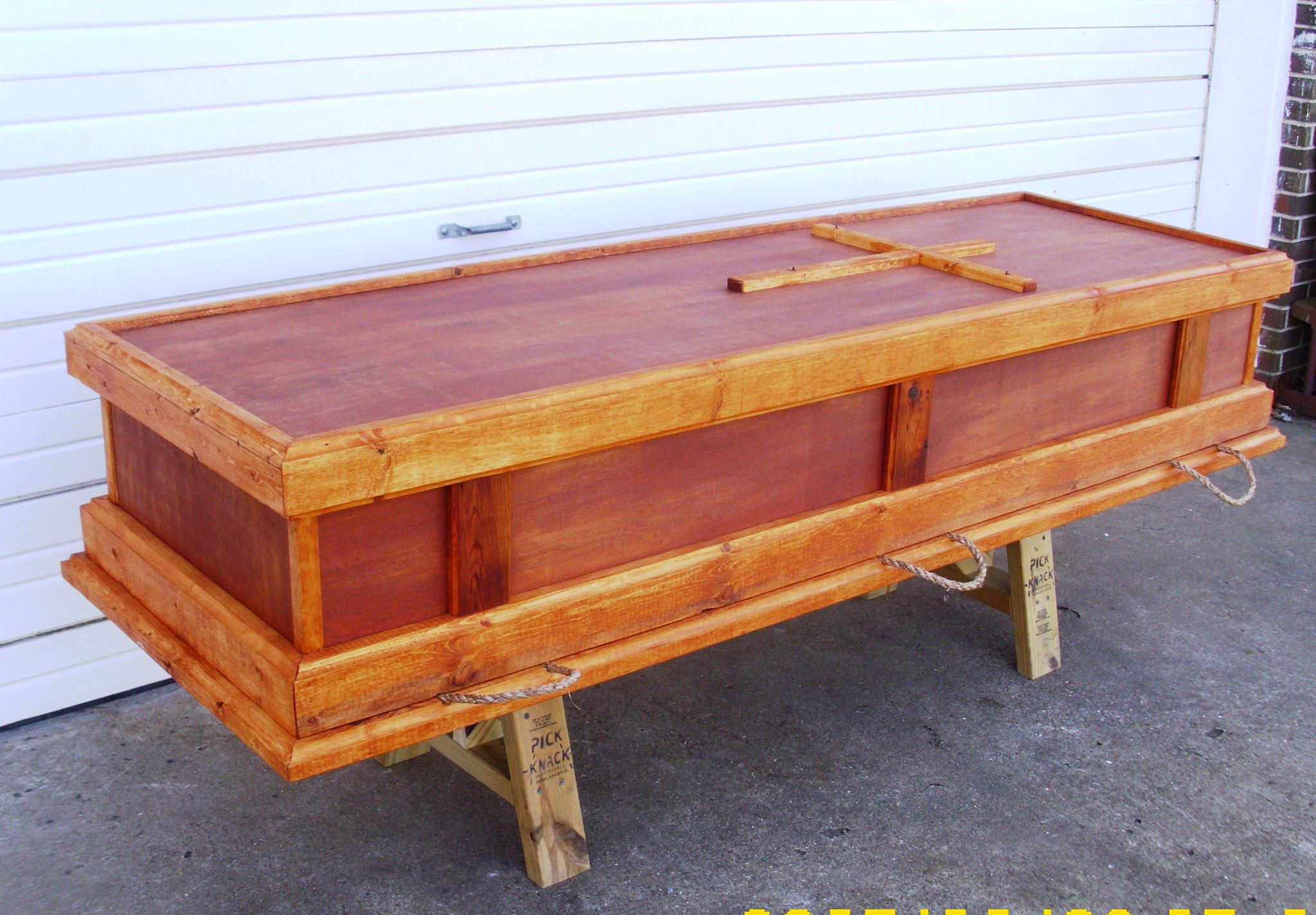 Pure & Simple Caskets & Outdoor Furniture